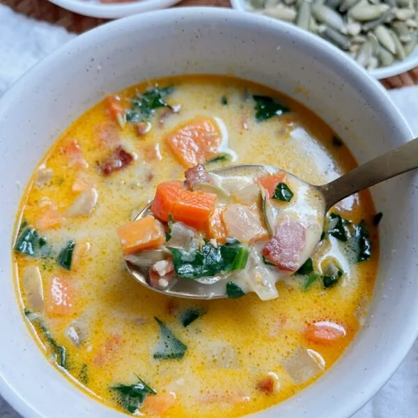 Sopa de Camote y Tocino